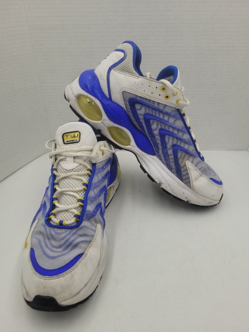 Nike Air Max TW Blue Yellow White Men’s Sz 11 EU 45 DQ3984-100 Running Shoes